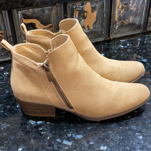 Esprit Timber Ankle Booties with Side Zipper Size 9.5 - Picture 1 of 11